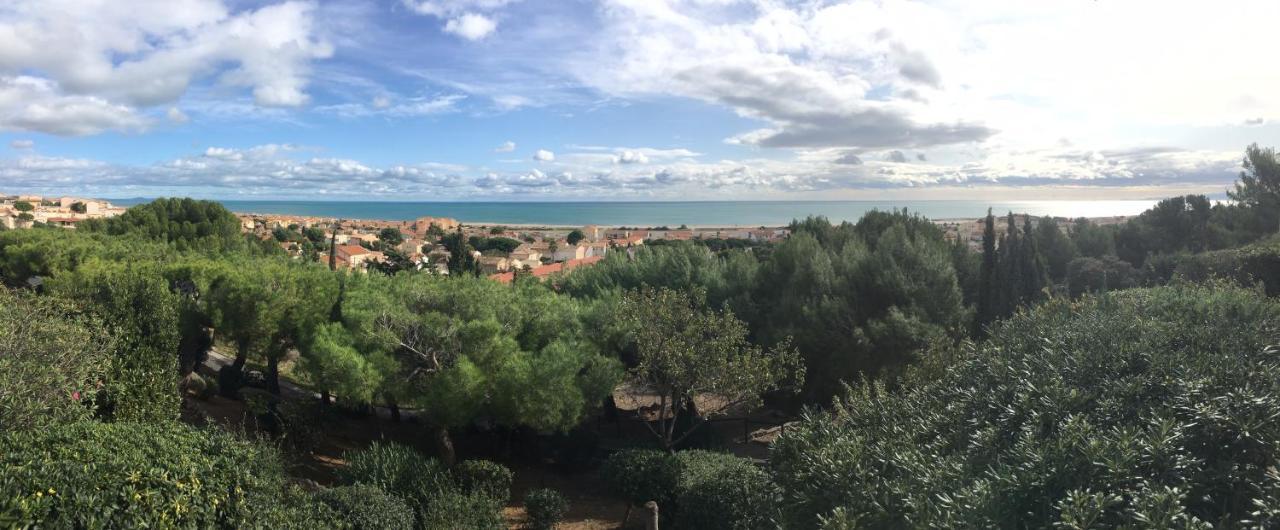 Saint-Pierre-La-Mer Флёри Экстерьер фото